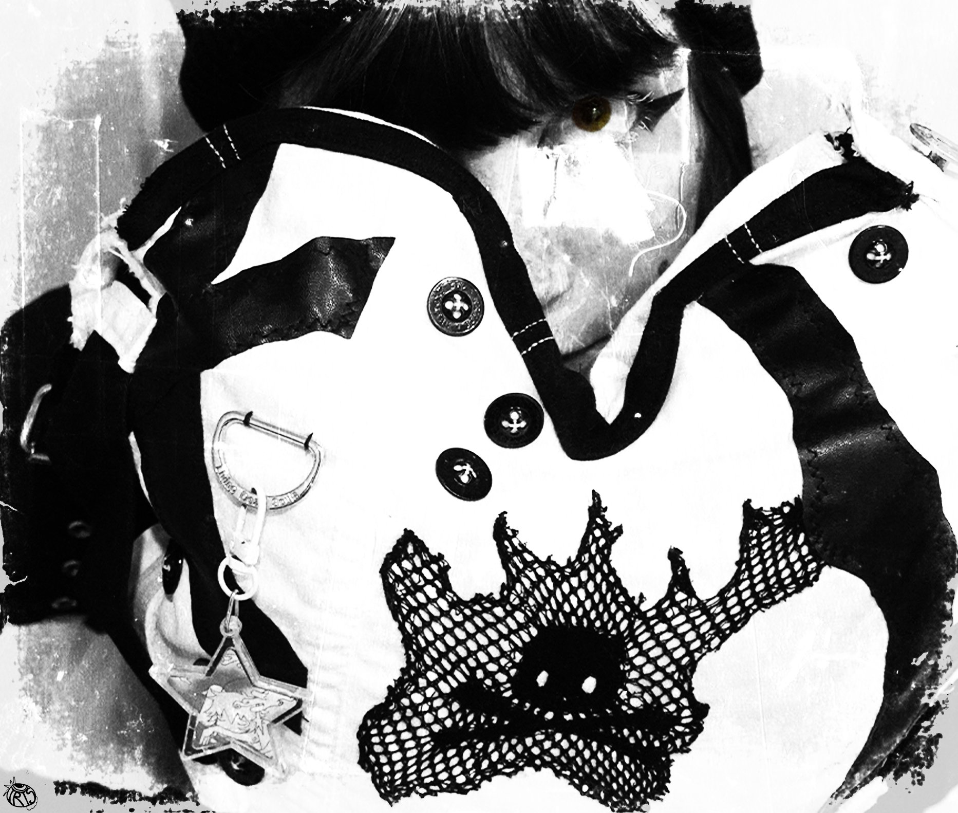 HEART ON MY SHOULDER product image (3)