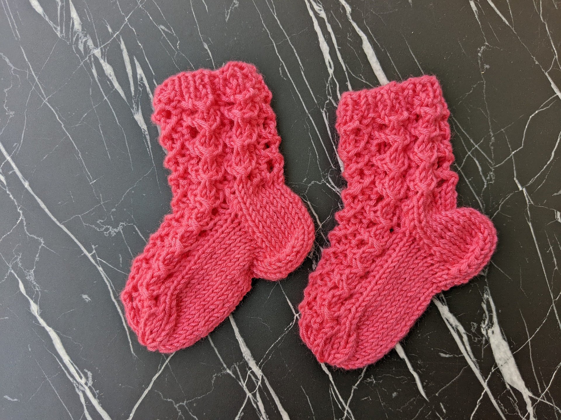 Lace Knit Newborn Beanie & Socks Patterns Set product image (3)