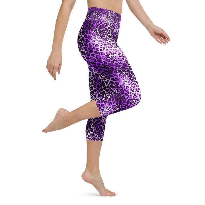 Purple Leopard Pattern Capri Leggings product image (1)