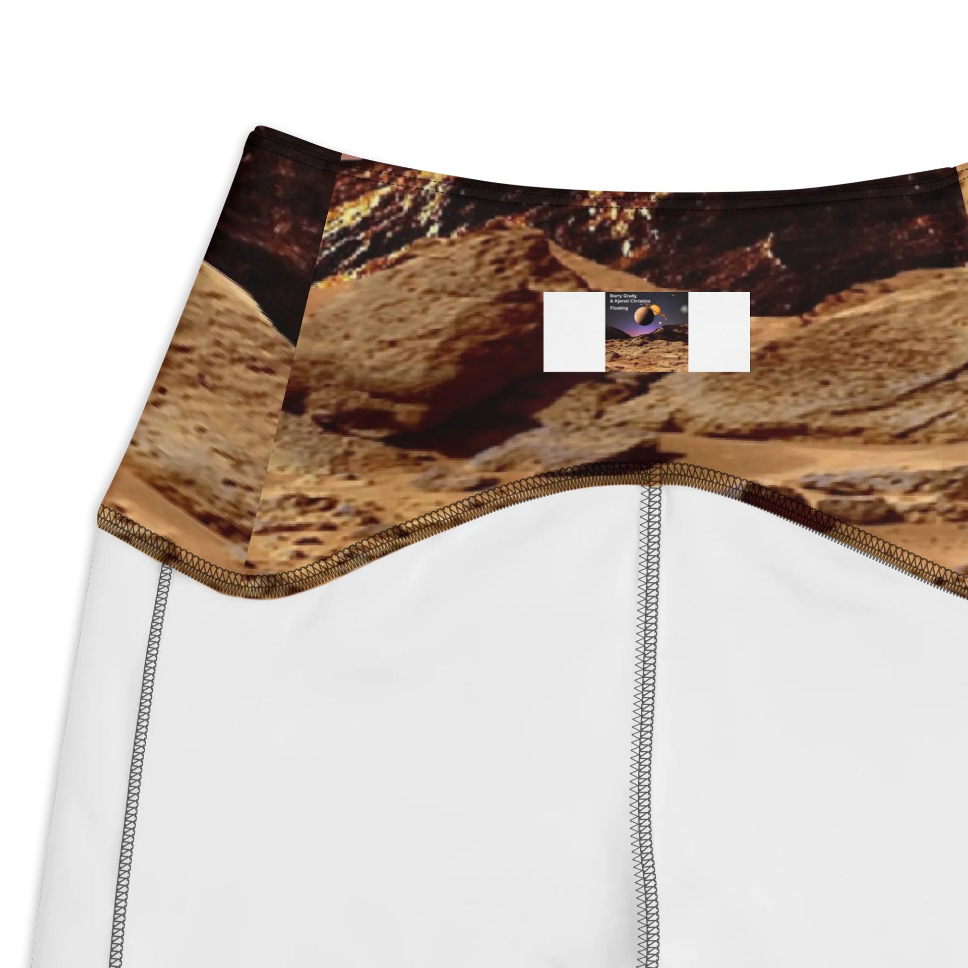 'Floating' Crossover Leggings with Pockets product image (3)