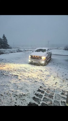 #snow #canada #coldweather #snowmobiling #snowishere #officiallywinter❄️