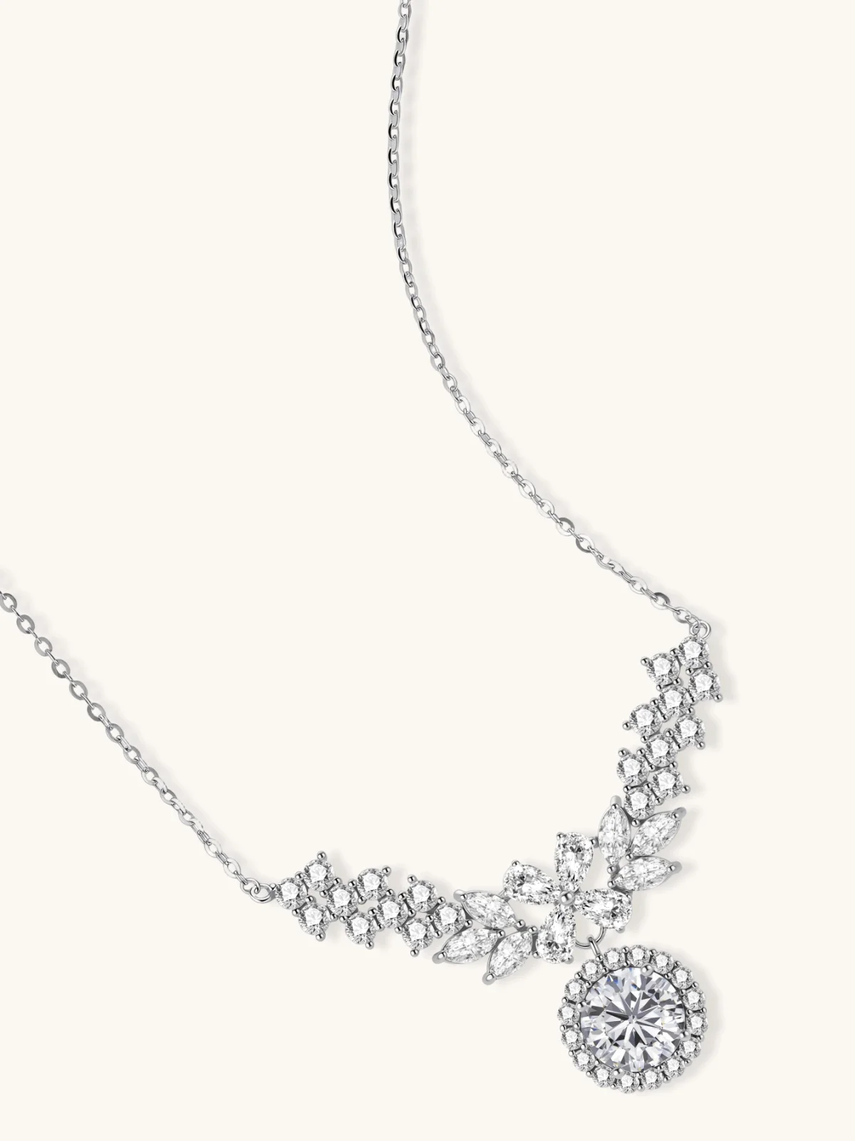 Laurel Necklace product image (2)