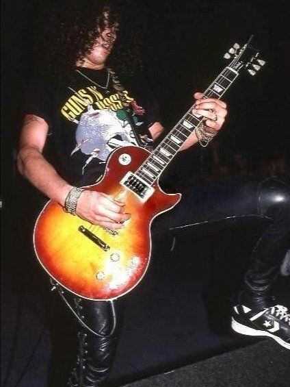 GNR SKULL TEE product image (2)