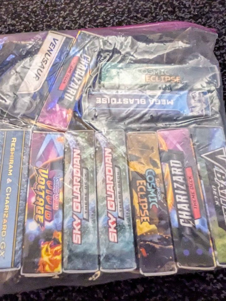 Pokemon TCG Mystery Bundle product image (2)