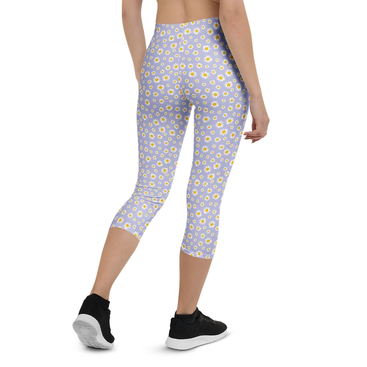 Comfortable Capri Leggings in Chamomile Print product image (2)