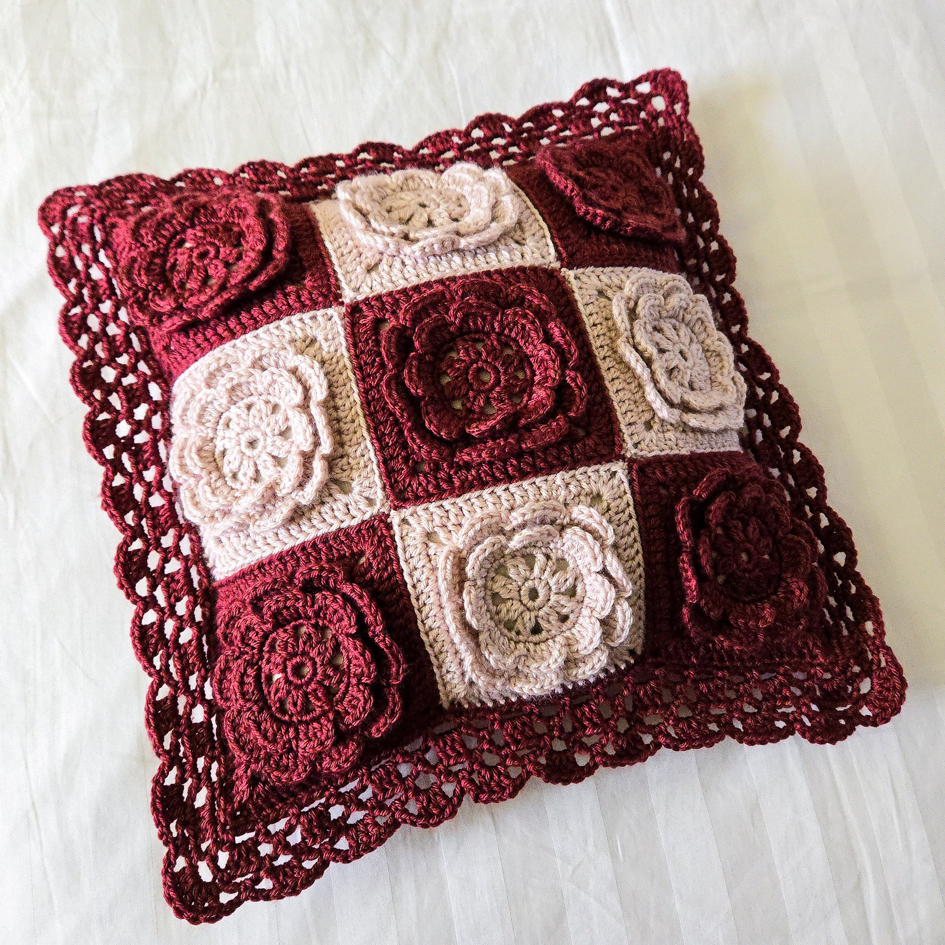 Checkered Rose Pillow Crochet Pattern product image (4)