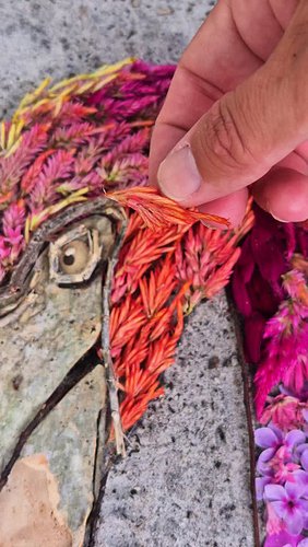 No paint, just nature 🦩 Making a Flamingo using flowers, sticks, and tree bark 🌿 

#natureart #wildlifeartist #flowerart #fla...