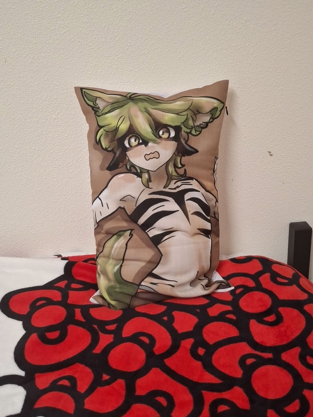 Embarrassed Frumpy Pillowcase product image (3)