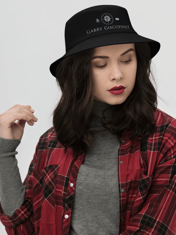 Cappello Parigino di Design – Raffinatezza senza tempo Gabry Giacopino Clothing Line product image (1)