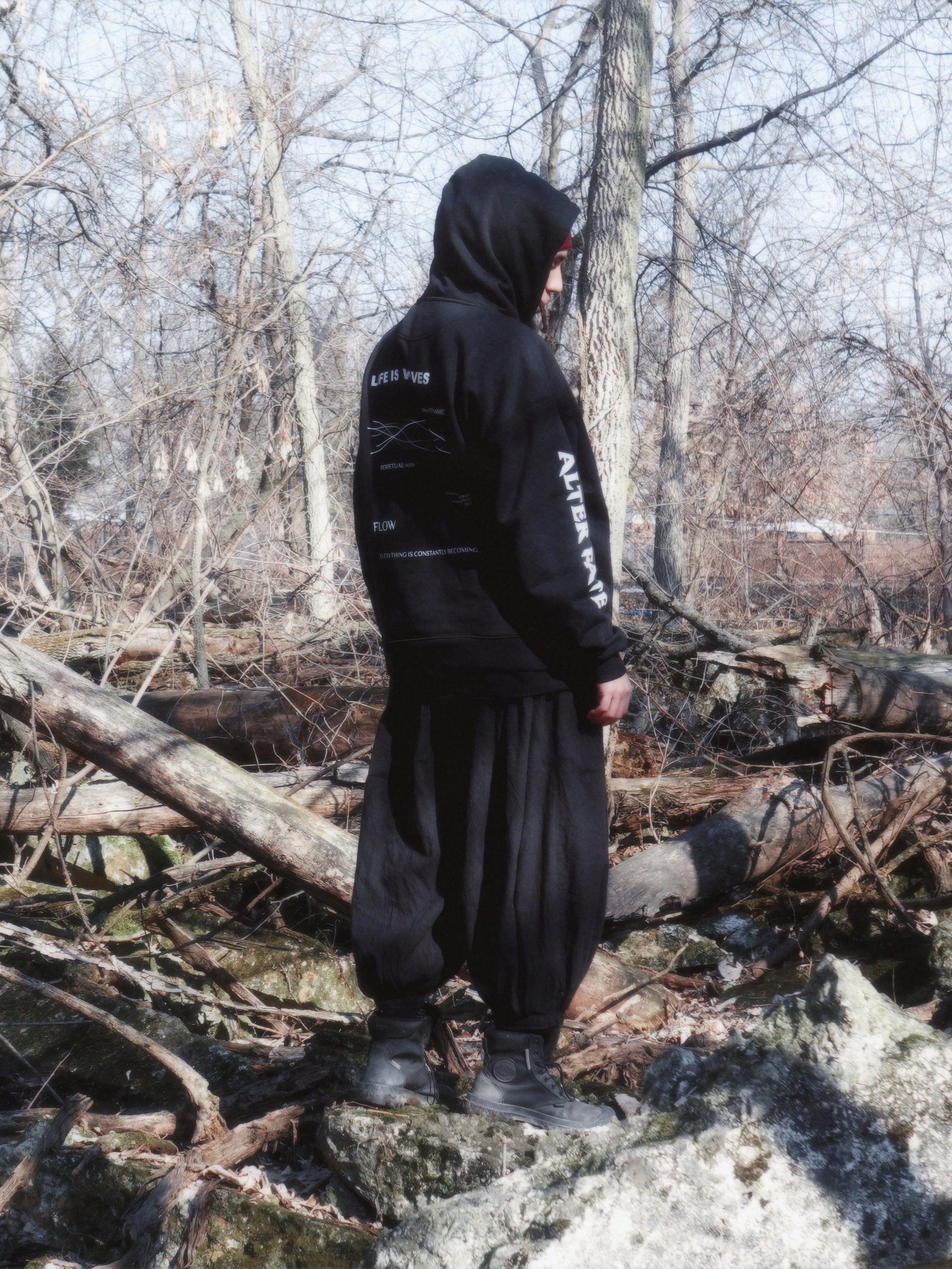 LIFE IS WAVES //hoodie product image (2)