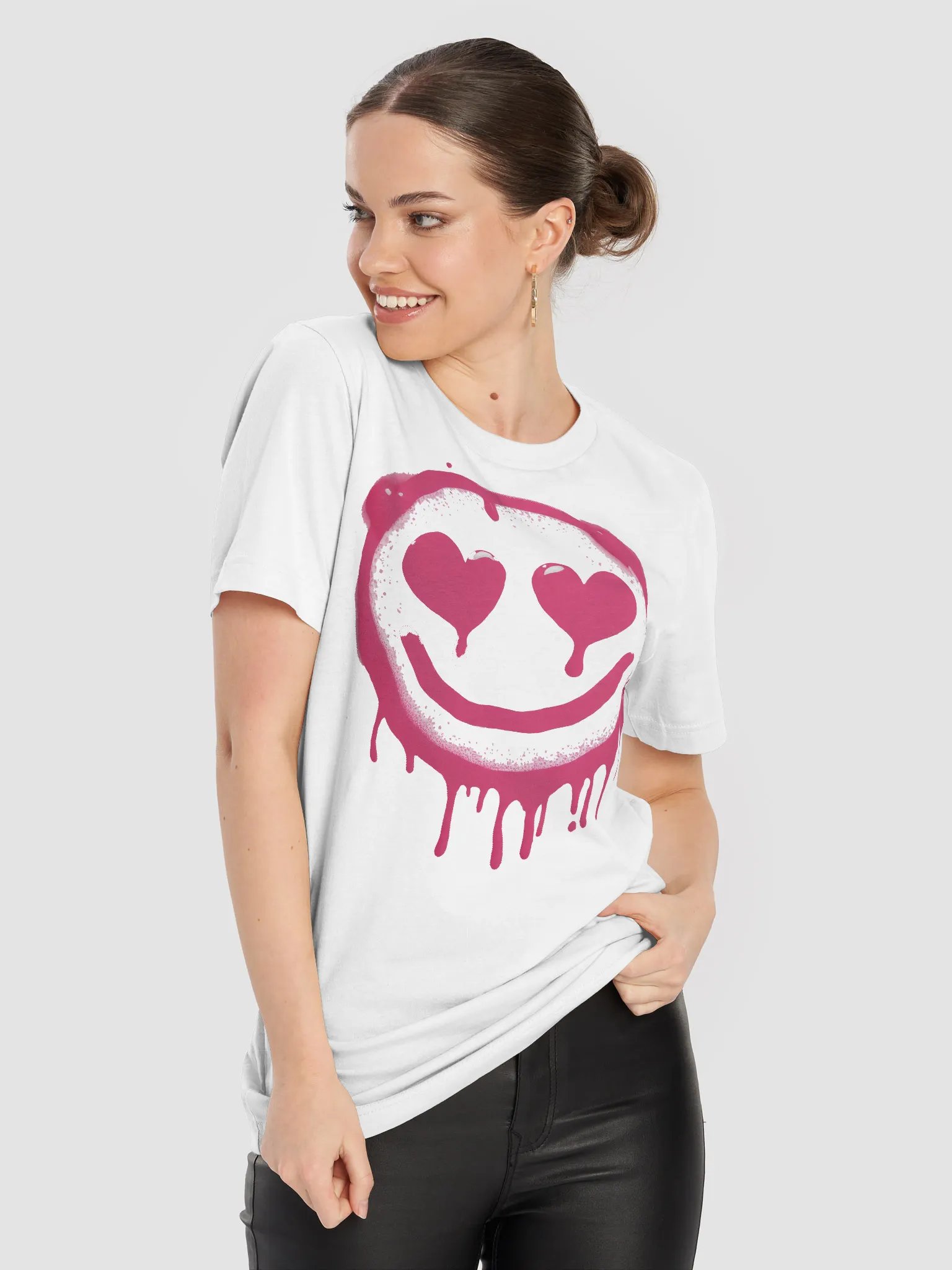 Spray painted inlove Valentine's day T-Shirt product image (2)