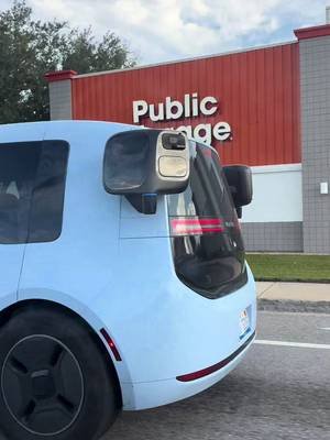 @Waymo has mini vans now 