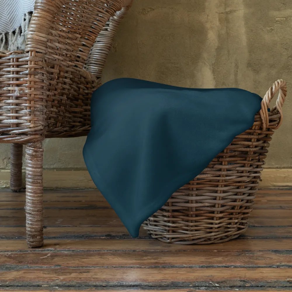 Daki Throw Blanket product image (11)