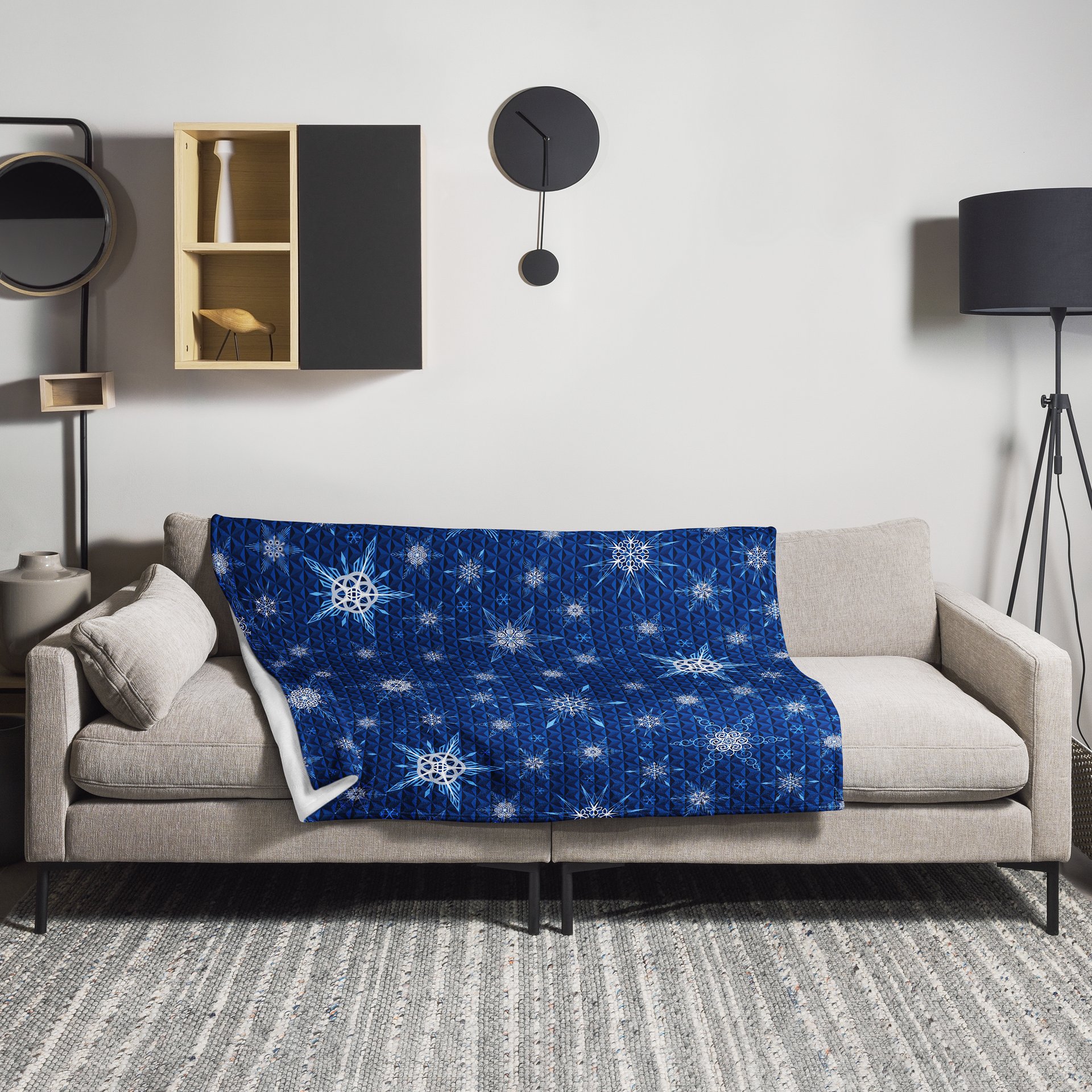 Futuristic Fractals Throw Blanket product image (5)
