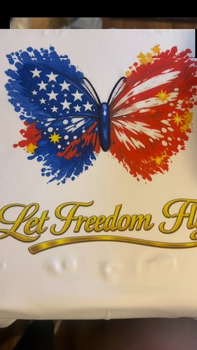 Patriotic vibes that POP 🇺🇸🦋
Let Freedom Fly on your next tee — bold, clean, and ready for summer. Don’t forget your matching...