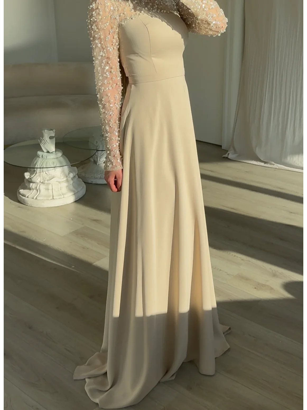 Luxury dress product image (3)