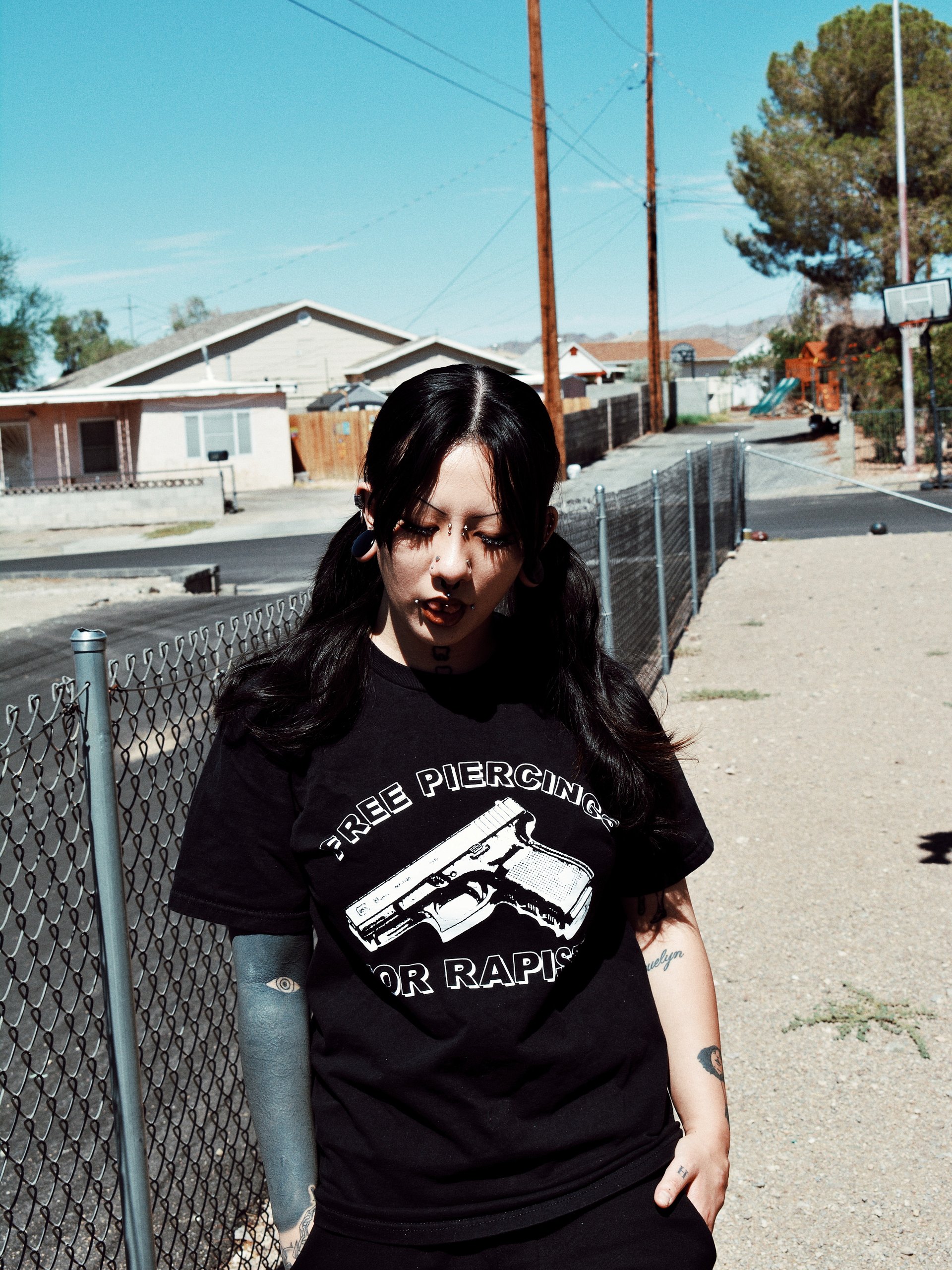 free piercings heavy tee product image (4)