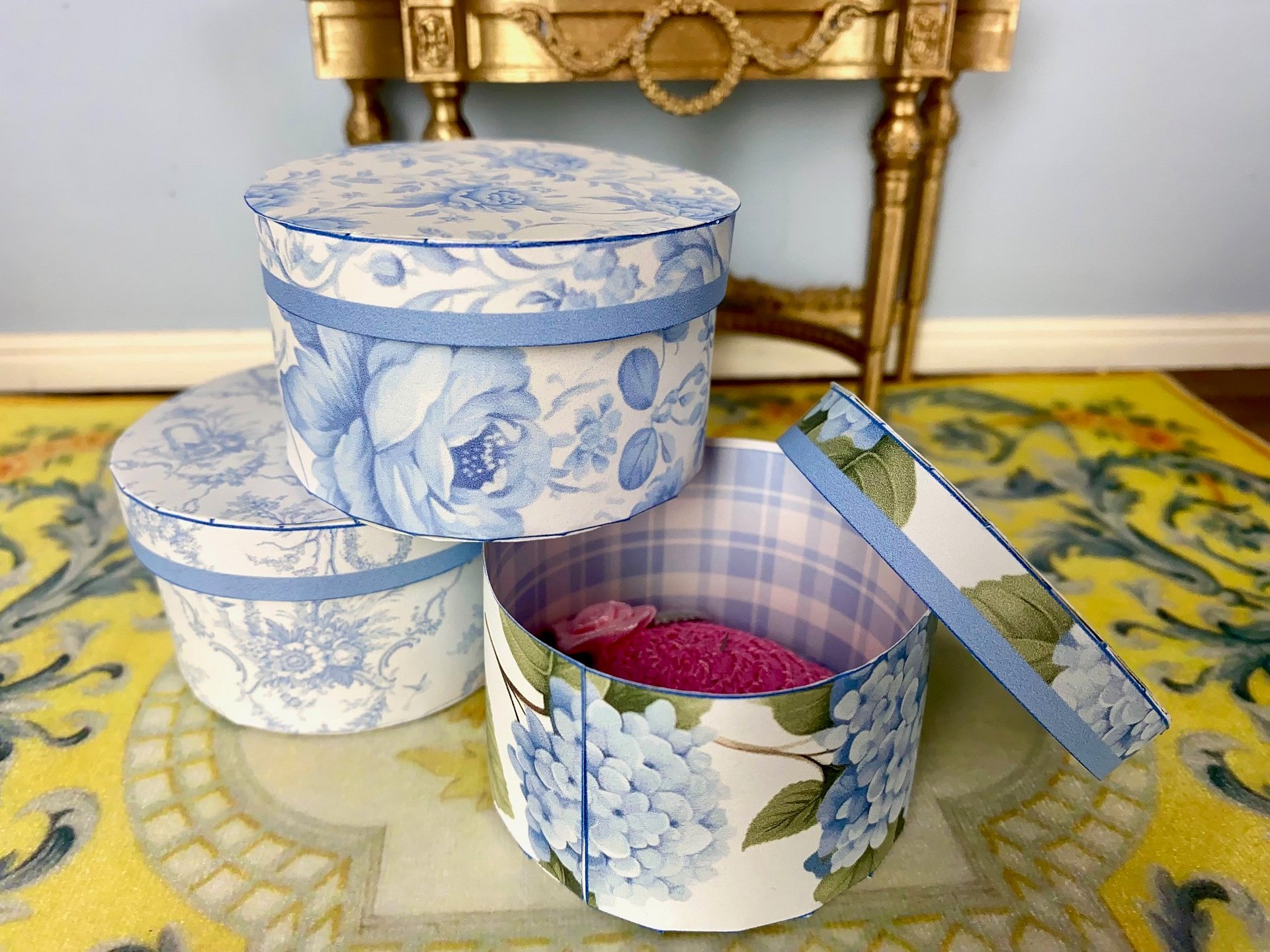 1:6 scale printable PDF hatboxes for 12" fashion dolls product image (3)