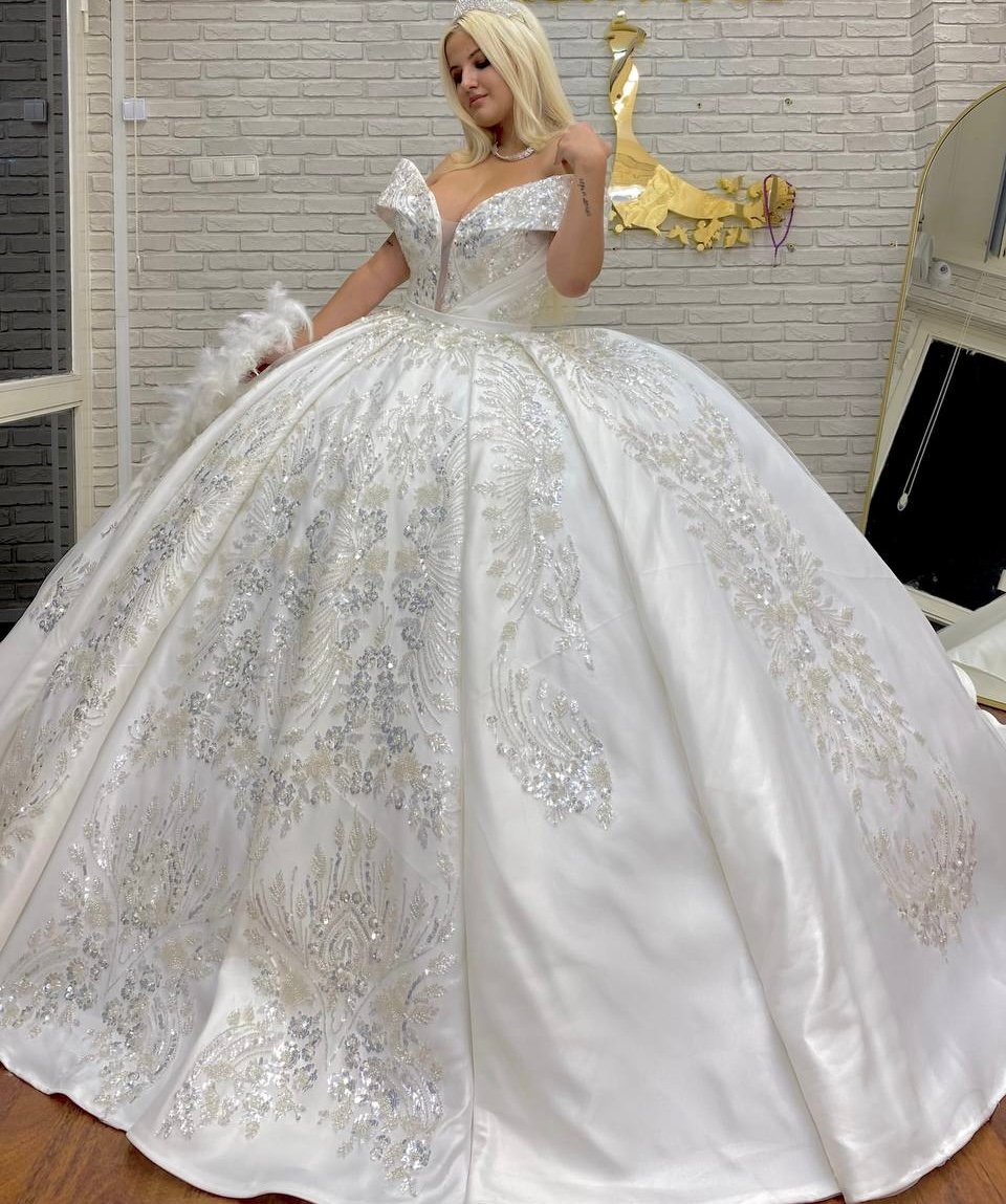 Wedding dress product image (1)