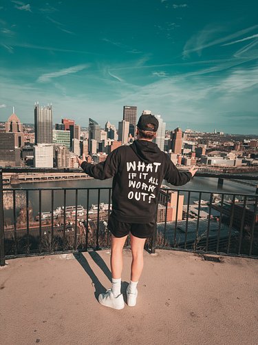 What if it all works out?

Shop -> Link in bio.

#timelesshustle