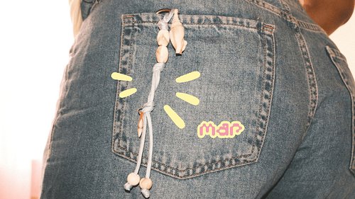 Meet MAR, your new favorite summer accessory. 🐚 Coming soon

tags: #jaxipop #handmade #paracordcharm #bagcharm #pantscharm #n...