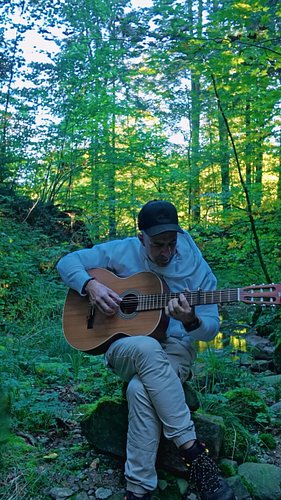 I like that one. Full of hope. Full session on my YouTube channel. #meditation #nylonguitar #study #relaxation #ambientguitar