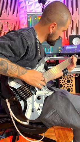 The “Ben Halen” fretless is loaded with @bareknucklepickupsofficial pickups: a Juggernaut in the bridge and two Sinner single...
