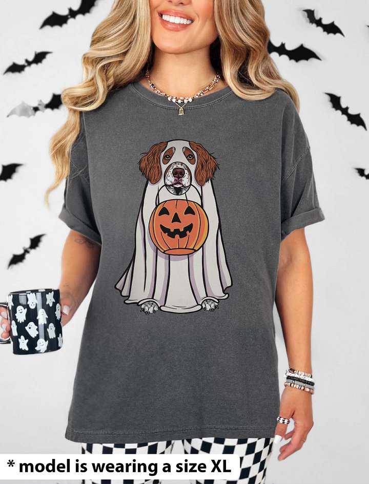 Funny Halloween Brittany Spaniel T-Shirt | Funny Brittany Spaniel Wearing a Ghost Costume and Holding a Pumpkin Basket product image (2)