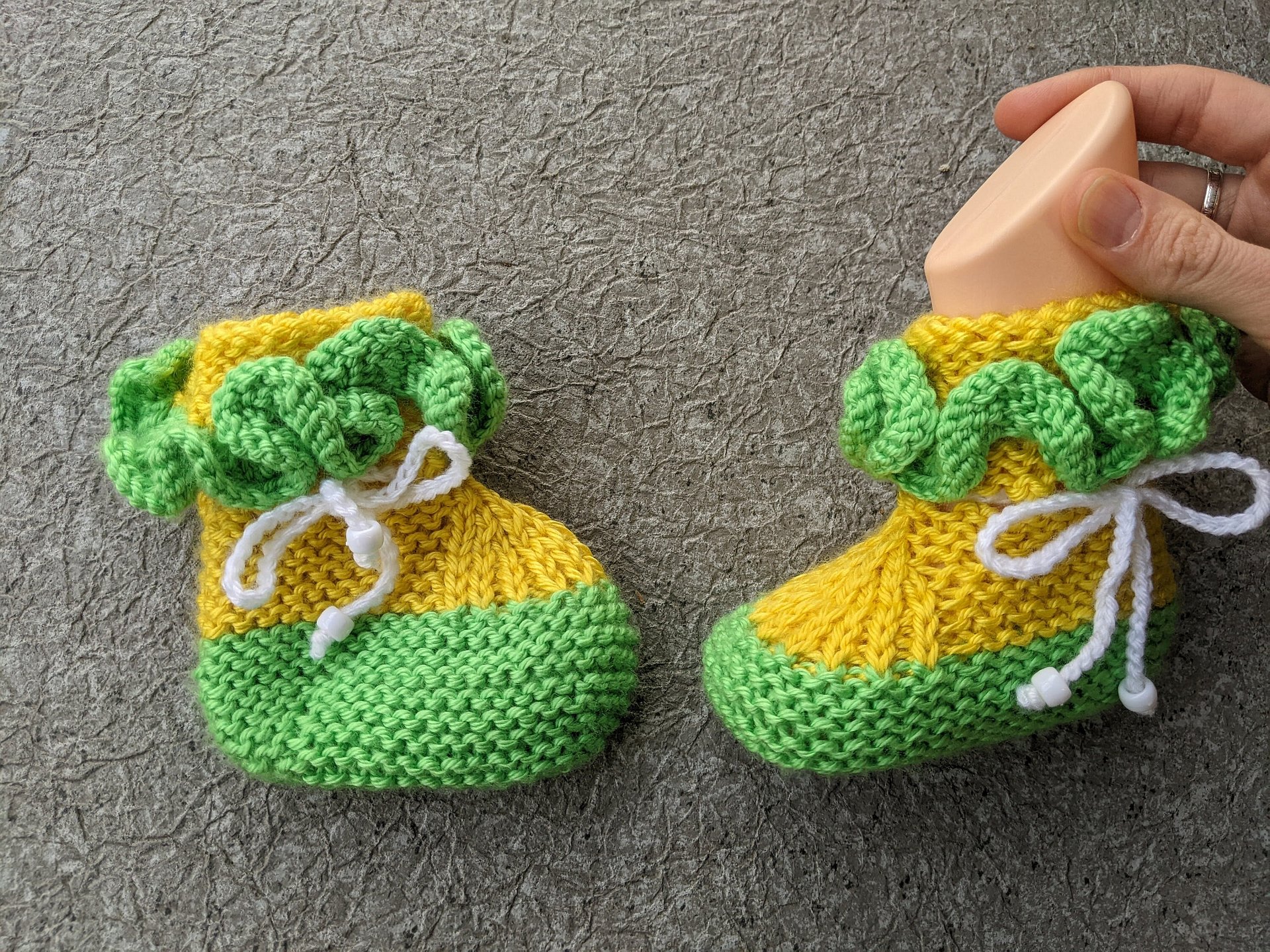 Baby Knit Booties with Ruffles Pattern product image (5)
