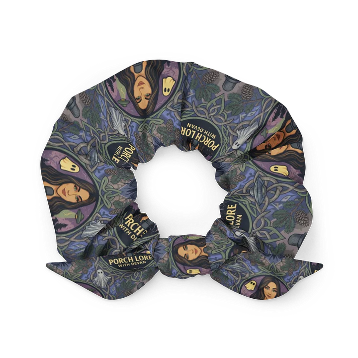 PORCH LORE DEVAN PERIWINKLE MOTH SCRUNCHIE product image (1)
