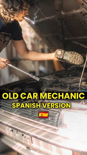 Haciendo puesta a punto al Nissan Bluebird del 88.

#humor #memes #autos #mecanica #coches