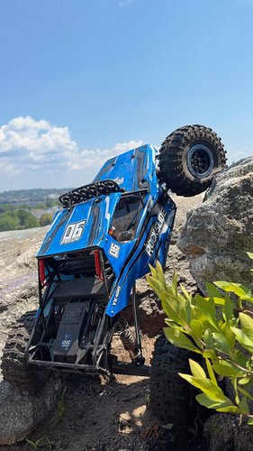 Little V Crack for the Rockslide
@hobbywing @prolineracing 

#yikong #yk4061 #redcat #vertex6 #rccrawler