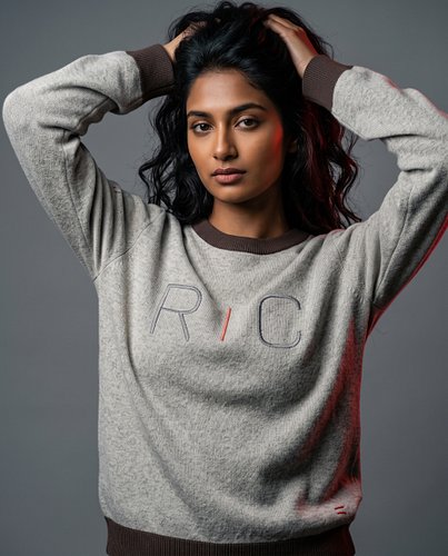 Winter’s coming.
The Jacquard Crewneck (RC‑012) is ready.
Light, breathable, calm — built for long days and cold mornings.
$6...