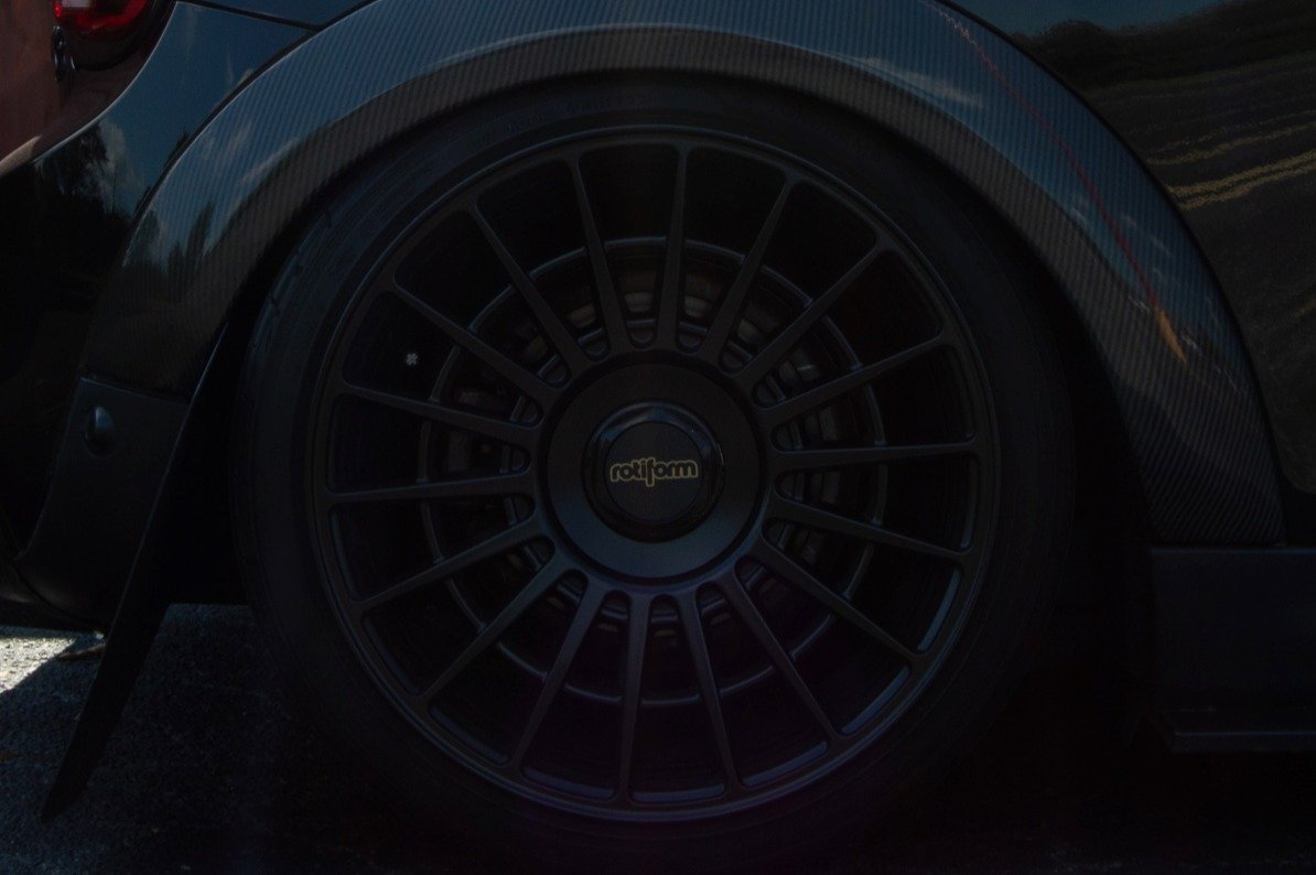 Rotiform Floating Center Caps product image (1)