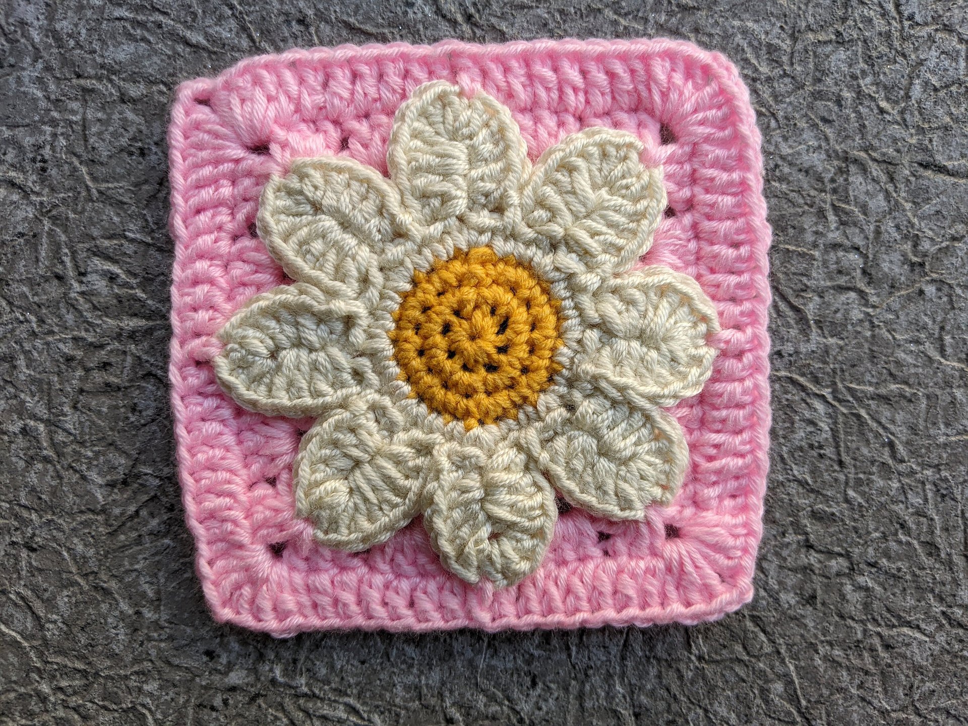 Crochet 3-D Daisy Flower Granny Square Pattern product image (6)