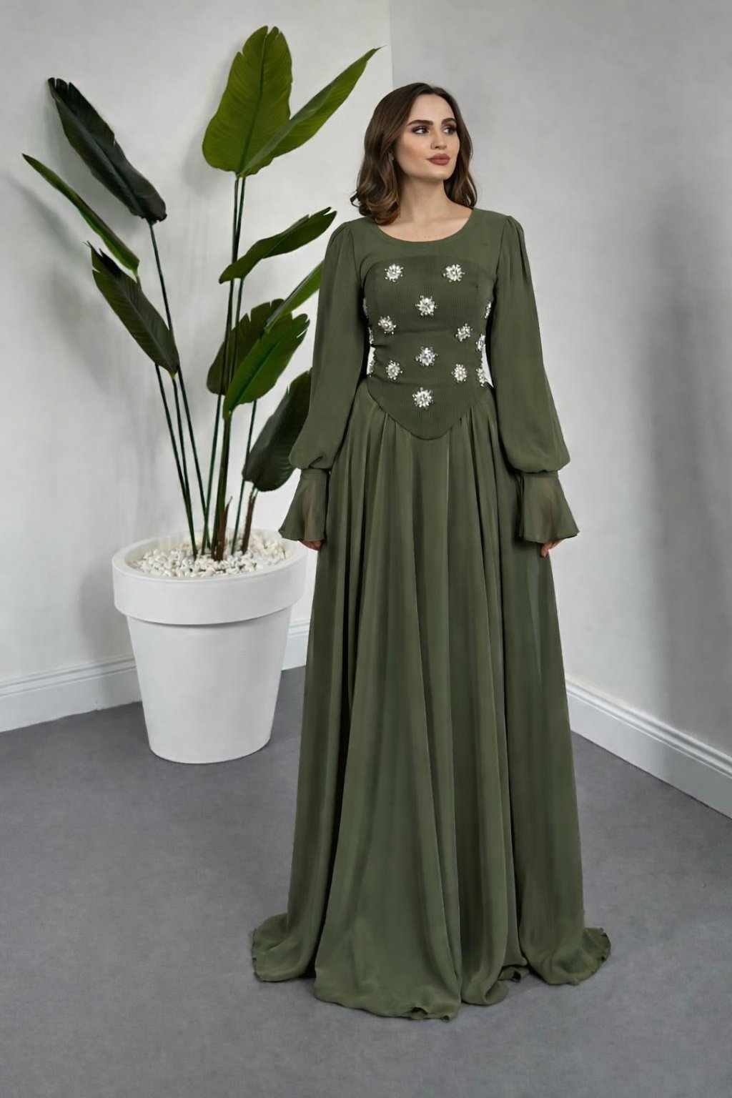 Luxury dress product image (1)