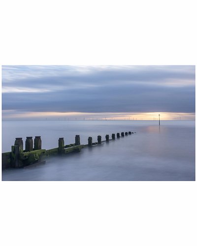 What promised to be a tasty sunrise over Withernsea turned into quite a blue morning. 

#longexposurephotography #yorkshireco...