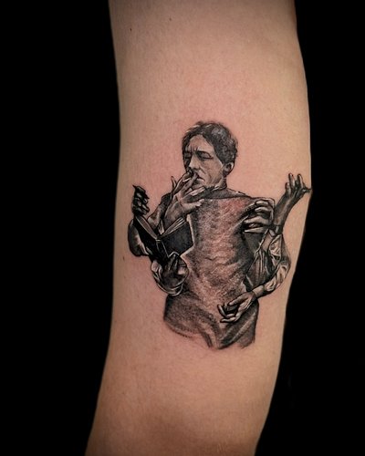 Little Saturday micro realism action 😇

@liquid_impact_tattoo @anarchy_tattoo_supplies @industryinks @dynamiccolor @emalla.of...