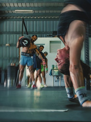 TEAM PE ERRE - ROAD TO @syndicatecrown 

TRAINING CONTINUES 

@syndicatecrown 
@southside_wellness_performance 
@crossfitbeet...