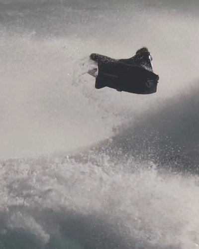A short excerpt from @alexwinky87’s latest drop “A Few Winter Daze” a short film by Jamie Gibbard of @boogtuube 

@theversusp...