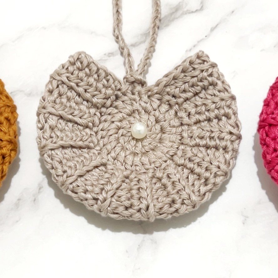 Shell Small Pouch product image (1)