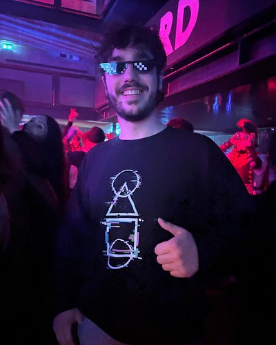 Een dankbaar jaar 2024 🤝

Iedereen die de streams kijkt, die bij de community op welk platform er dan is, bedankt! 🤩 
Dit jaa...
