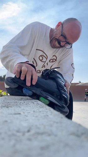 2024 - ESTE É QUE FOI

#becauseitsfun

🎥: @thepedropinto_ 
🛼: @flyingeagleskates SHRIKE Lite
🔵🟢🔴🟡 @bodeinlineskate 

#happyNe...
