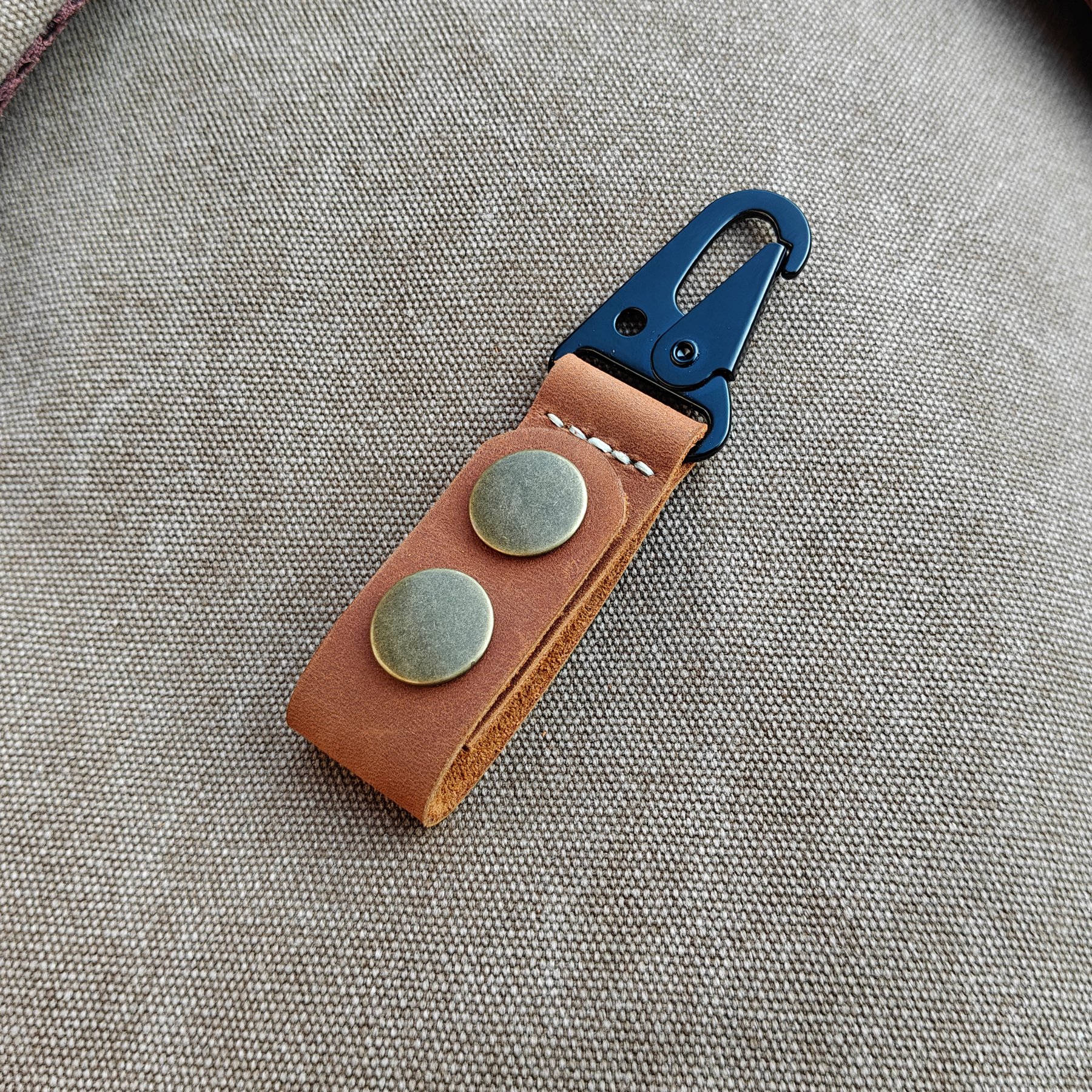 MEEBOY Handmade Leather Key Chains, Carabiner Keys with Double Button product image (4)