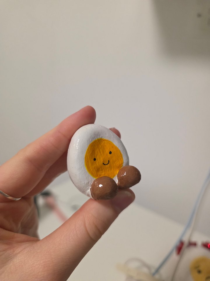Happy Egg Clay Sculpture product image (2)