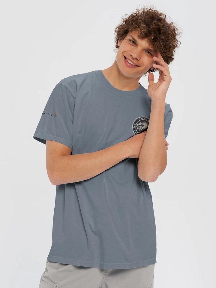 Órbita Infinita Unisex Comfort Tee product image (1)