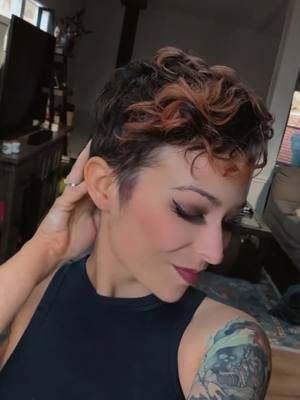 this is your sign to get that pixie cut you've always wanted ❤️ #curlyhair #pixiecut #shortcurlyhair #cgm #curlygirl #curlyhairstyles 