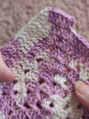 If your granny square stitch counts are all over the place, this could be why. . . I second guessed myself at chain space corners for the longest time, until I realized that I was getting confused about where the chains started and the stitches end! It can look a little different depending on which side of the work is facing you! I hope I can help clarify that for someone else just in case you're dealing with the same thing #crochet #crochethelp #crochettok 
