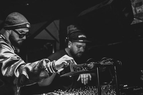 If you're feelin' brunchy tomorrow my brother @teknonomusic & I will be running a 4 hour b2b marathon at the lovely @eatoride...