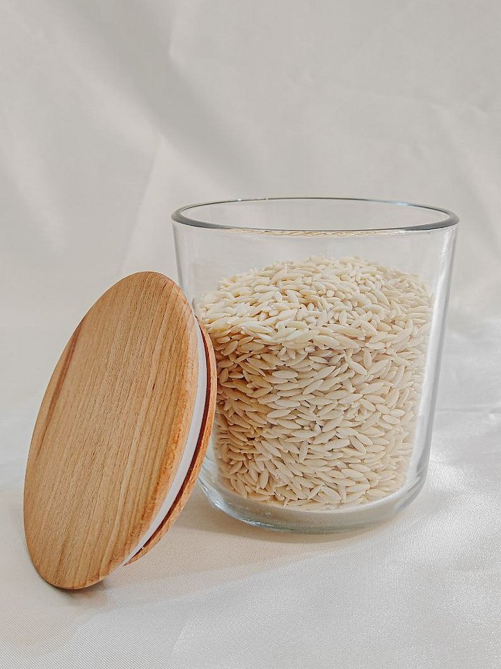Glass container with wooden lid product image (2)